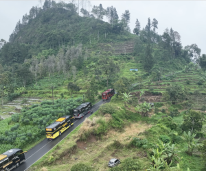 Libur Lebaran Nyaman dan Seru Bersama Keluarga Menggunakan Hiace Premio