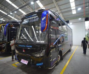 Tourista SR3 Ultimate dari Naryama Trans, Pilihan Tepat untuk Sewa Bus Medium di Pemalang